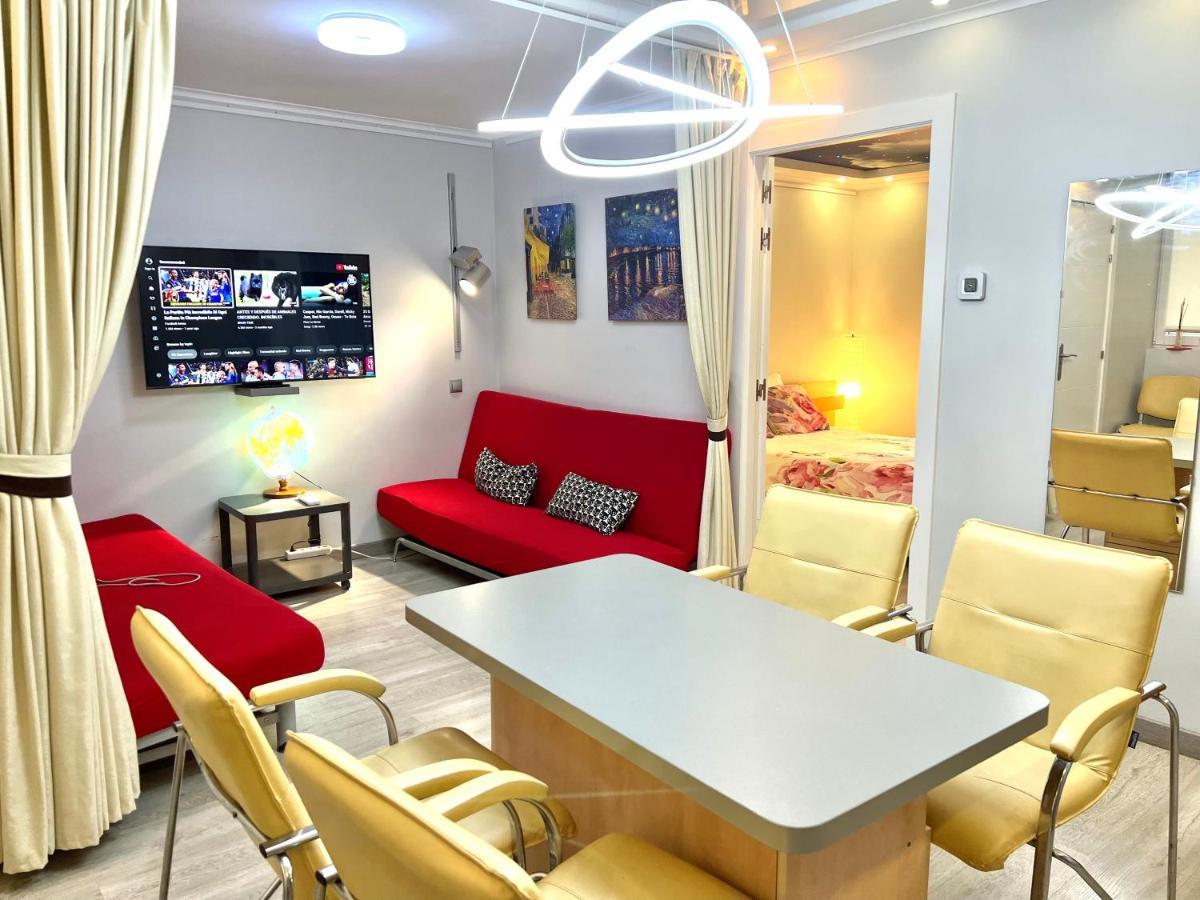 Camp Nou, Europa Fira - Modern Two-Bedroom Apartment With Heating لوسبيتاليت دي يوبريغات المظهر الخارجي الصورة