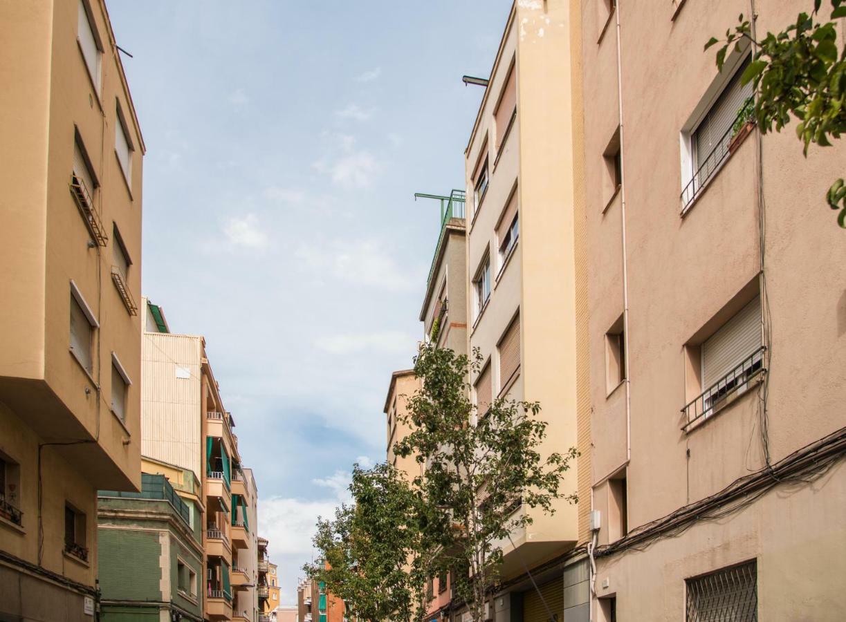 Camp Nou, Europa Fira - Modern Two-Bedroom Apartment With Heating لوسبيتاليت دي يوبريغات المظهر الخارجي الصورة