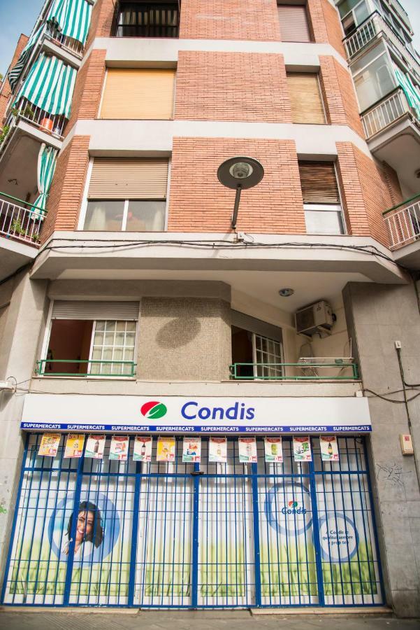 Camp Nou, Europa Fira - Modern Two-Bedroom Apartment With Heating لوسبيتاليت دي يوبريغات المظهر الخارجي الصورة