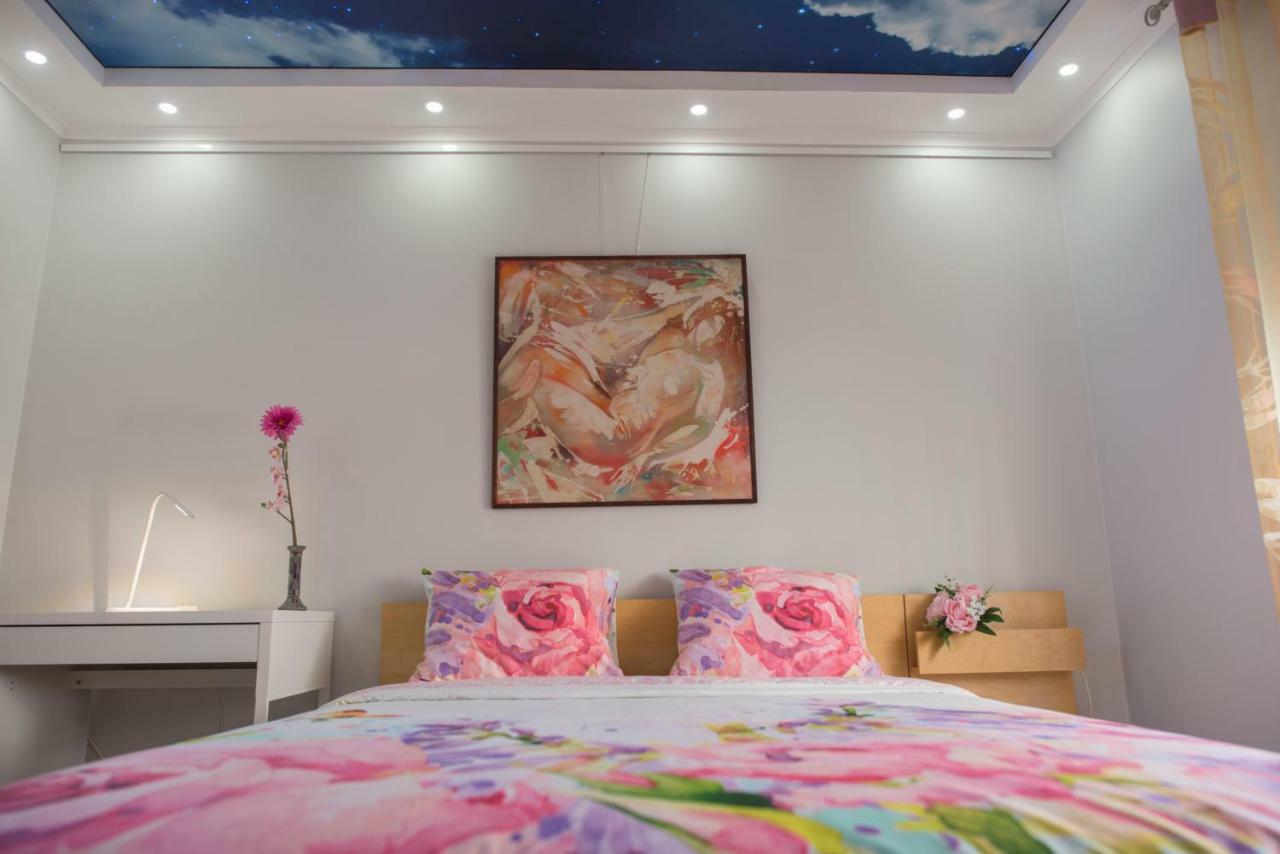 Camp Nou, Europa Fira - Modern Two-Bedroom Apartment With Heating لوسبيتاليت دي يوبريغات المظهر الخارجي الصورة